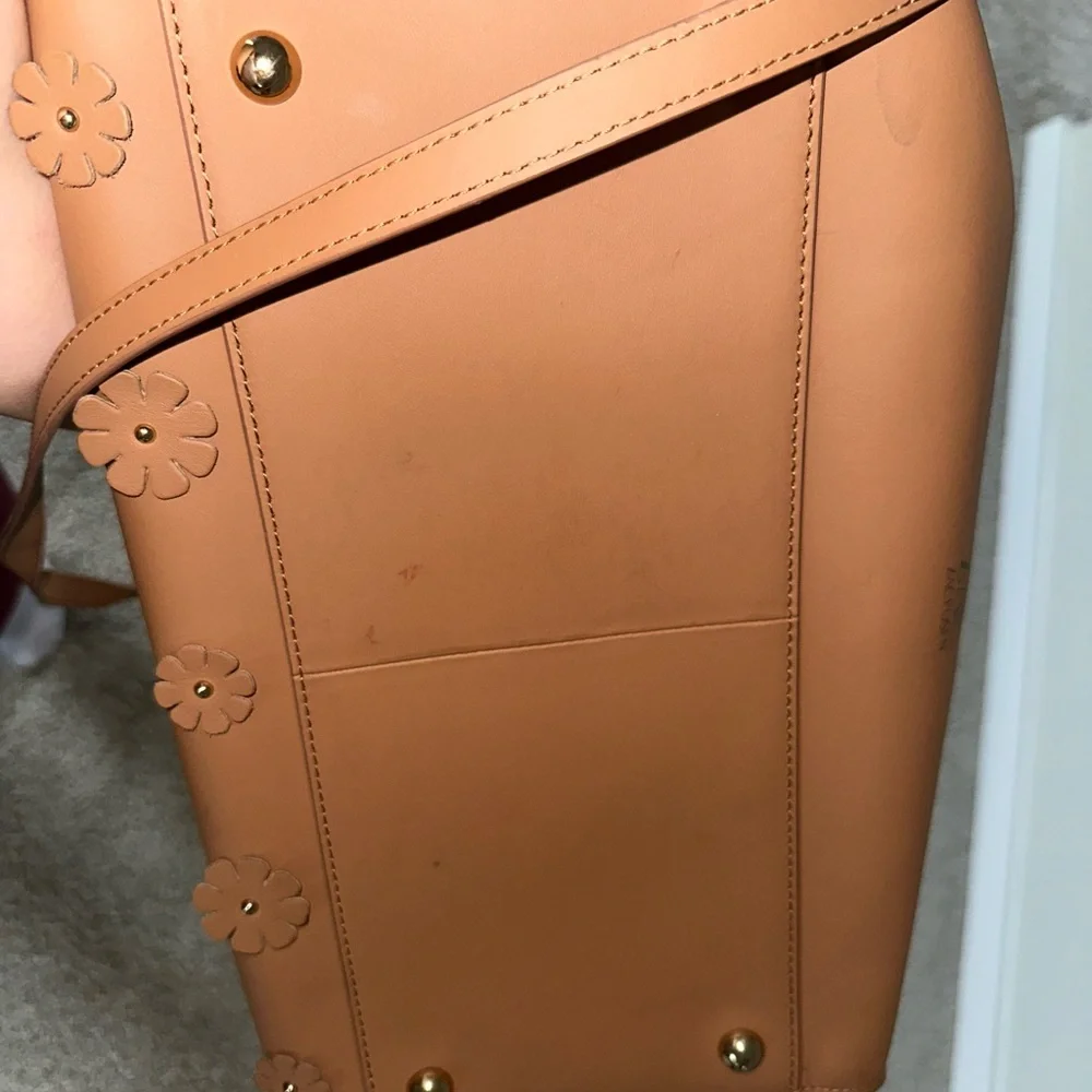 Floral Embellished Tan Handbag - Picture 4 of 7